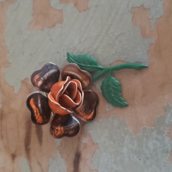 Vintage Flower Pin - Picture 1 of 5